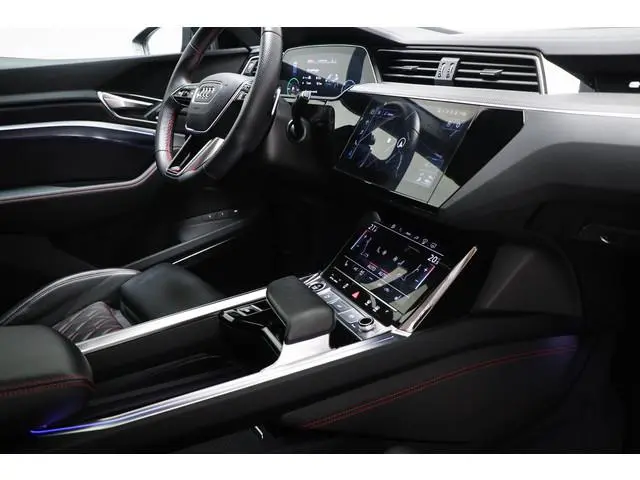 Audi Q8 e-tron 55 quattro Advanced Edition 115 kWh | PANORAMADAK | HEAD UP | LEDER | SFEERVERLICHTIN...