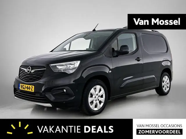 Opel Combo 1.5D L1H1 Innovation | Automaat | Trekhaak | Camera | Navigatie | Lichtmetalen velgen