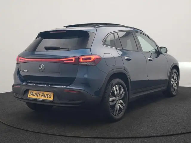 Mercedes-Benz EQA 250 Business Solution Luxury 67 kWh 191pk Dealer O.H | Trekhaak Af Fabriek | Panod...