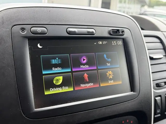 Nissan NV300