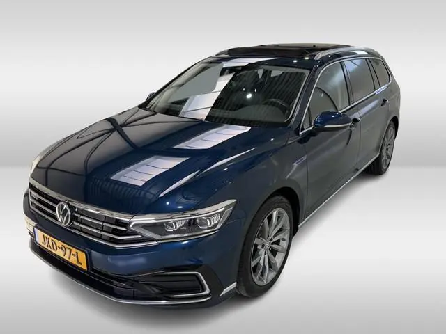 Volkswagen Passat Variant 1.4 TSI PHEV 218pk GTE | Pano | Dynaudio | Trekhaak