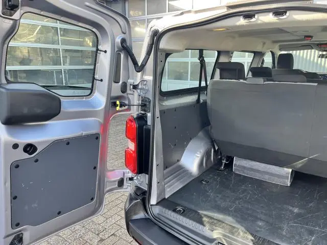 Peugeot Traveller