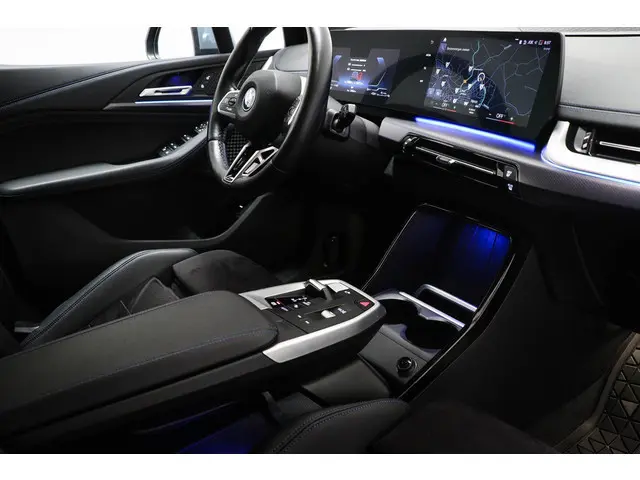 BMW 2-serie Active Tourer 225e xDrive | Individual Storm Bay metallic | PREMIUM PACK | STUURVERWARMI...