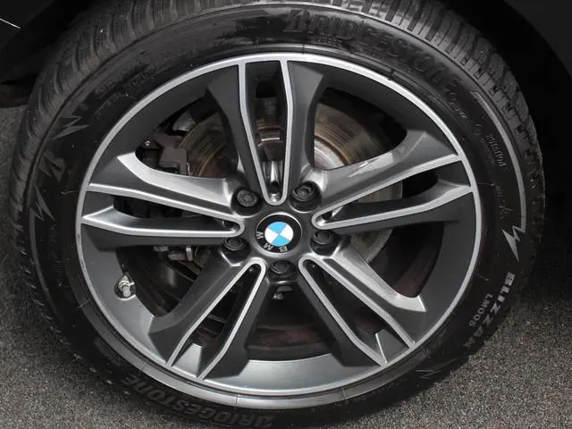 BMW 1-serie 118i Automaat Sportline Business Edition Navigatie Cruise control LED Parkeersensor acht...