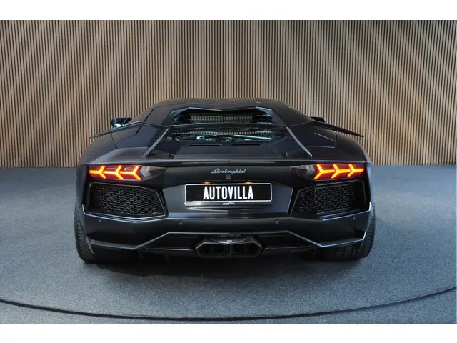 Lamborghini Aventador