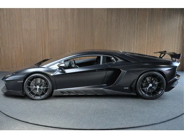 Lamborghini Aventador