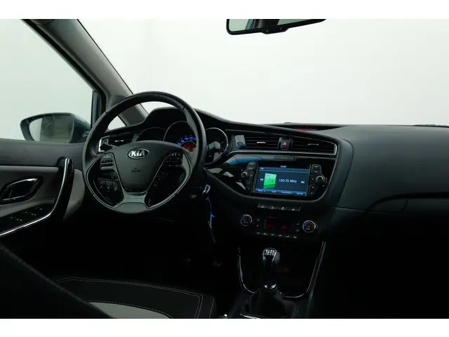 Kia cee'd 1.0 T-GDi DynamicLine | Achteruitrijcamera | Stoel/stuurverwarming | Bluetooth