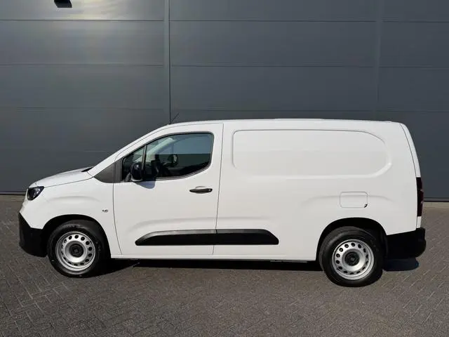 Fiat Doblò 100pk L2 1000kg (Laadruimte betimmering - Camera - Airco - Navigatie - Parkeersensoren V+...