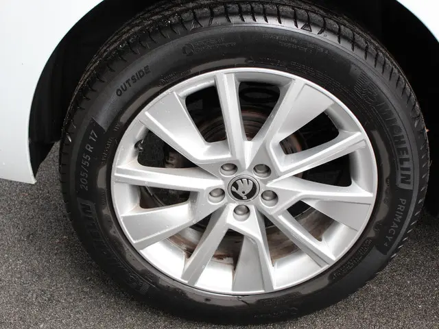 Skoda Kamiq 1.0 TSI 110pk DSG Style | Navigatie | Apple Carplay/Android auto | Parkeersensor achter...