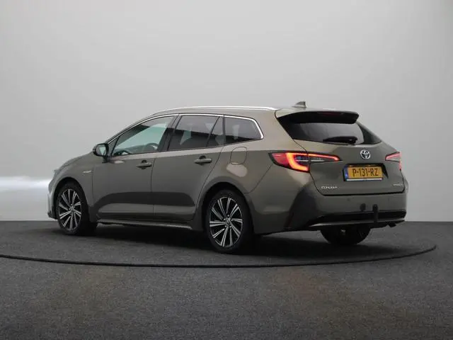 Toyota Corolla Touring Sports 1.8 Hybrid Dynamic | Slechts 29365km | Stoelverwarming | Trekhaak | Ad...