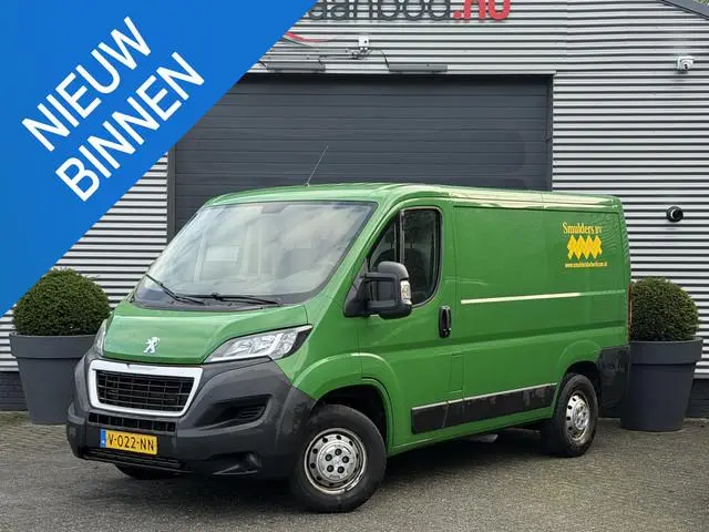 Peugeot Boxer 330 2.0 BlueHDI L1H1 Premium | Navigatie | Camera | Trekhaak |