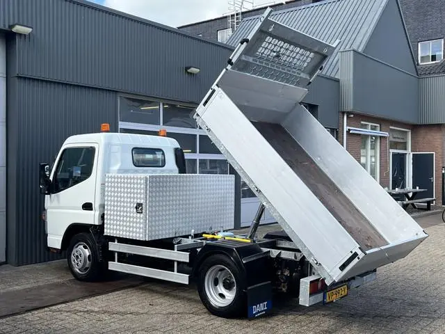 FUSO Canter