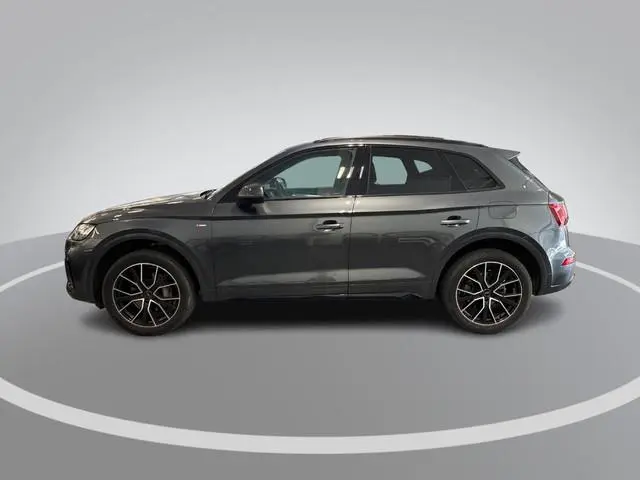 Audi Q5 50 TFSIe 299pk S-Tronic S Edition Competition · Panoramadak · Camera · Inklap. Trekhaak · St...
