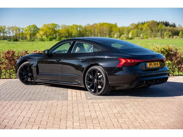 Audi e-tron GT RS 93 kWh 598pk | B&O Surround sound | Volleder Exclusive | 21”| Panodak | Stoelkoeli...