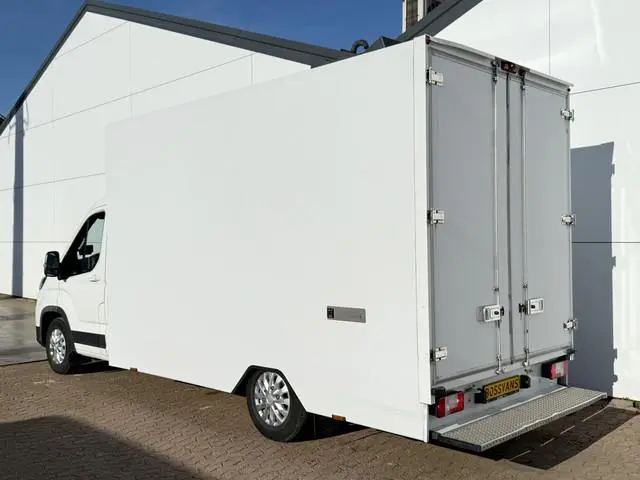 Elektrisch L4 172km WLTP Bakwagen LED Airco Adaptieve Cruise Camera Carplay Parkeersensoren Foodtruc...