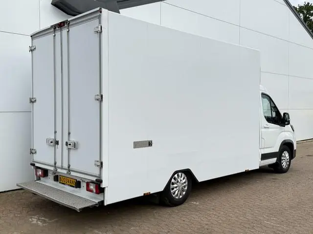 Elektrisch L4 172km WLTP Bakwagen LED Airco Adaptieve Cruise Camera Carplay Parkeersensoren Foodtruc...