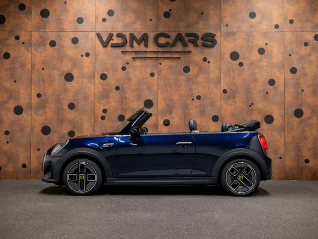 Mini Mini Mini Electric MINI Yours 33 kWh | ACC | HUD | Harman-Kardon | Camera |