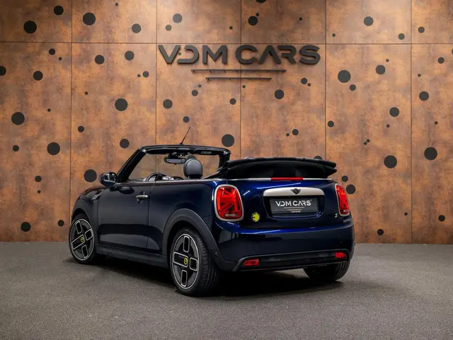 Mini Mini Mini Electric MINI Yours 33 kWh | ACC | HUD | Harman-Kardon | Camera |