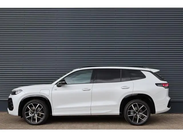 Volkswagen Tayron 1.5 eHybrid 272PK R-Line Black Style IQ.Light/Pano/Keyless/Camera/DCC/ACC/ Dodehoe...
