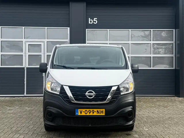 Nissan NV300