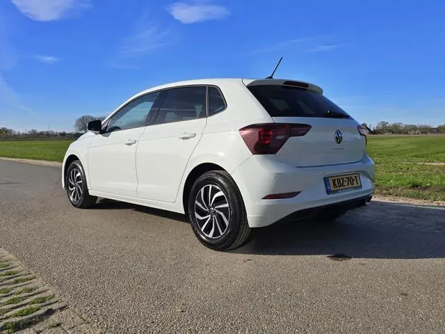 Volkswagen Polo 1.0 TSI Life Edition - 95 Pk - Euro 6 - AUTOMAAT - ParkeerCamera - AppleCarplay Andr...