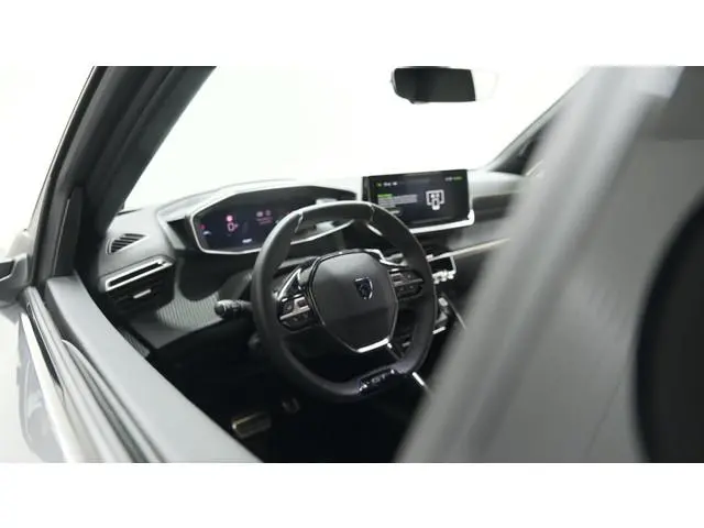 Peugeot 2008 PureTech 130 EAT8 GT | 360 Camera | Adaptieve Cruise Control | Dodehoekdetectie | Apple...