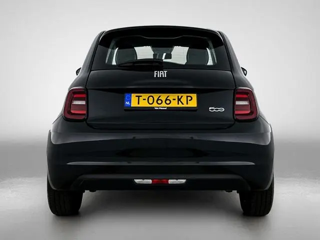 Fiat 500e 42 kWh | Apple Carplay & Android Auto | Cruise control | Bluetooth |