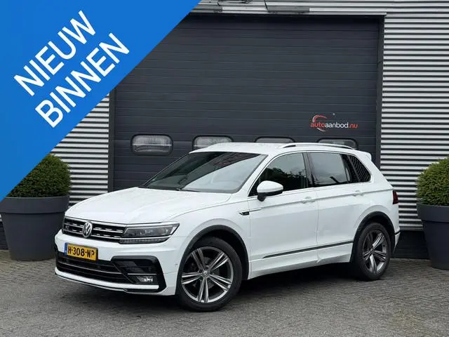 Volkswagen Tiguan 1.5 TSI DSG R-Line | Navigatie | Camera | Adaptive Cruise Control | LED | Carplay...