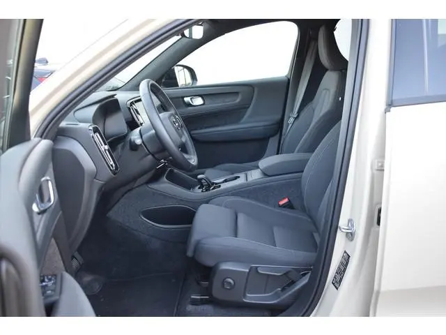 Volvo EX40