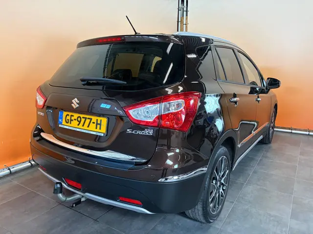 Suzuki S-Cross