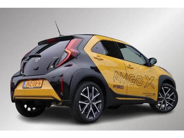 Toyota Aygo X Hybrid 115 GR Sport, JBL Audio, Apple Carplay / Android Auto, Parkeercamera, Draadloos...
