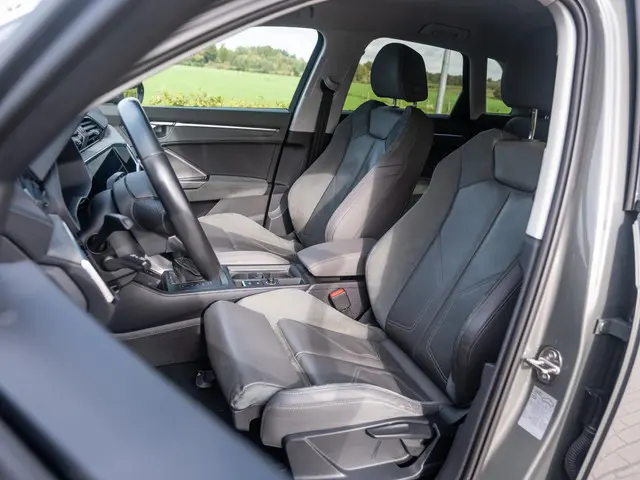 Audi Q3 1.4 45TFSIe Plug-Hybrid Proline Sport | Virtual Cockpit | Elek klep | Volleder / Alcantara |...