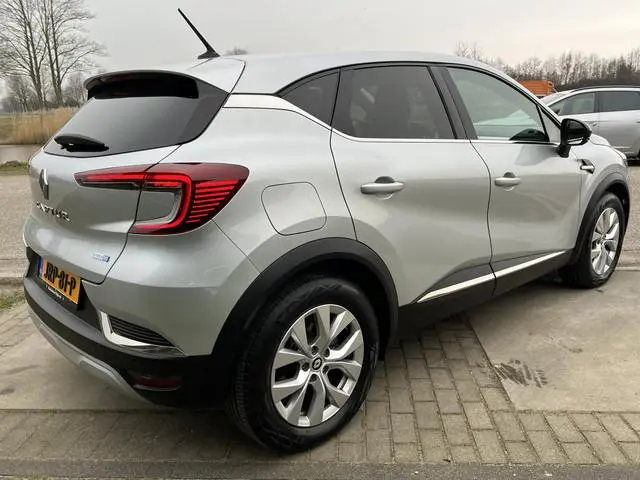 Renault Captur 1.6 E-Tech Plug-in Hybrid 160 Intens / Apple Carplay - Android Auto / Keyless / PDC.A...