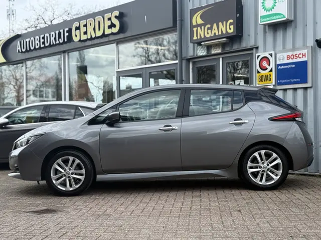 Nissan LEAF Acenta 40 kWh | CAMERA | KEYLESS | NAVI | CRUISE | DAB |