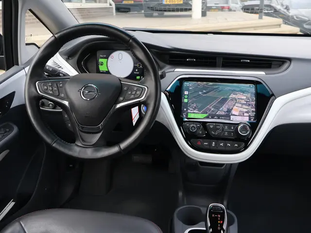 Opel Ampera-e LAUNCH EXECUTIVE 60 KWH + APPLE CARPLAY | BOSE | CAMERA | DAB