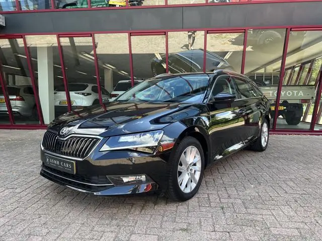 ŠKODA Superb Combi 1.5 TSI ACT Business Edition | NL Auto | Cruise | Navi | Stoelverw. |