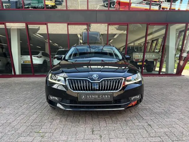 ŠKODA Superb Combi 1.5 TSI ACT Business Edition | NL Auto | Cruise | Navi | Stoelverw. |
