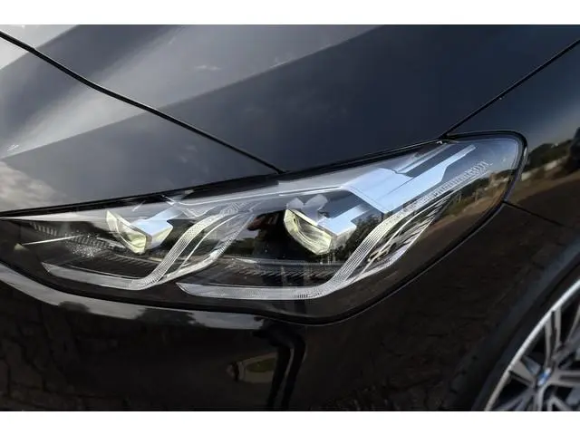 BMW 2-serie Active Tourer 218i | Harman Kardon | Head-up | Camera | Trekhaak | Comfort Access