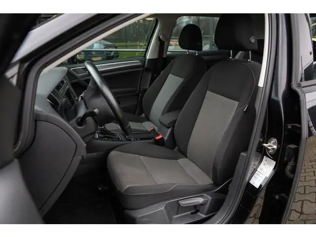 Volkswagen Golf 1.6 TDI Comfortline , Cruise control, Navigatie,