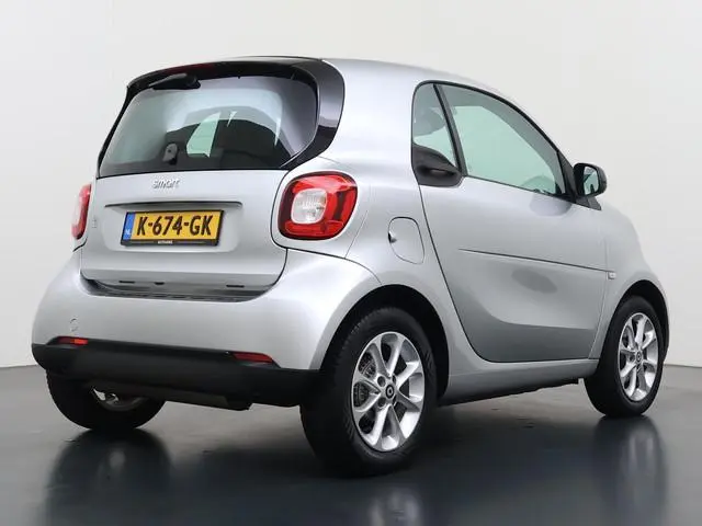 smart fortwo 1.0 Passion Automaat | Panoramadak | Cruise controle | Stoel verwarming |