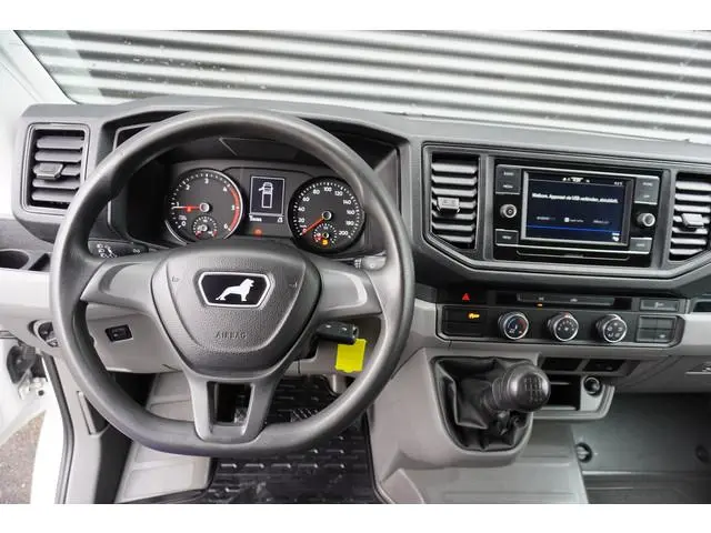 MAN TGE 140pk Bakwagen laadklep Apple Carplay Cruise control Airco 3-Zits Meubelbak Koffer LBW