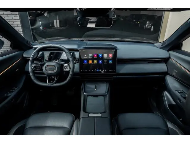 Lynk & Co 08