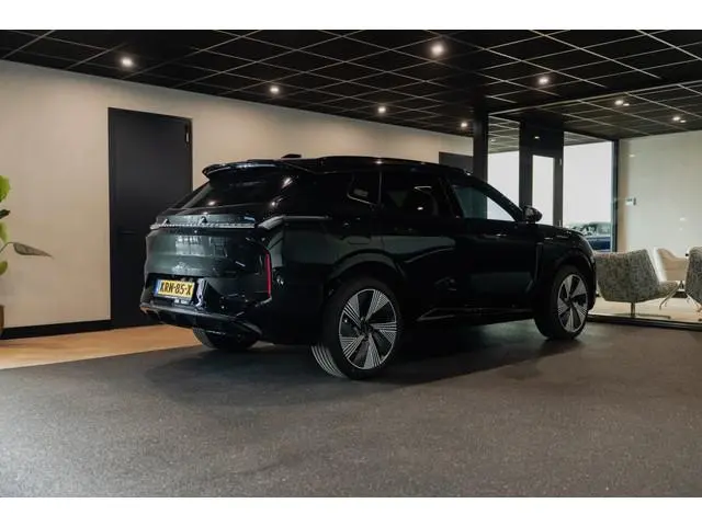 Lynk & Co 08