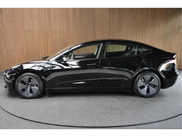 Tesla Model 3 RWD SOH: 95.9% Panodak Leer 360° ACC Climate Stuur- & Stoelverwarming voor & achter LM...