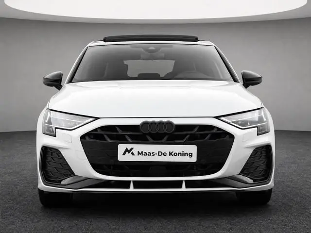 Audi A3 Sportback 45 TFSIe 272pk S edition Competition · Panoramadak · Camera · Carbon Achterspoiler...