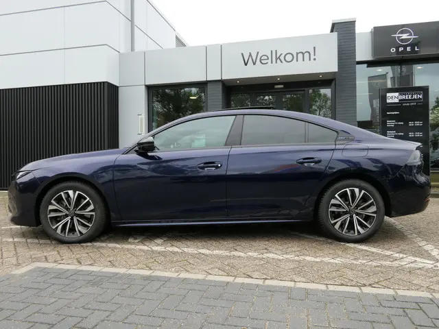 Peugeot 508 1.6 Hybrid 180pk Allure | Panoramadak | AGR | 360 graden camera
