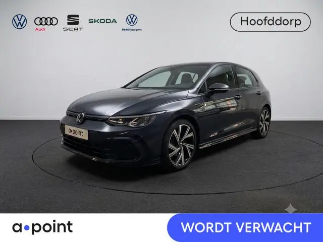 Volkswagen Golf 1.5 TSI R-Line 130 pk | Navigatie via App | Parkeersensoren | Autom. airco | LED kop...