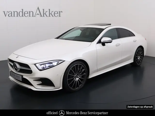 Mercedes-Benz CLS 450 4Matic AMG // Burmester // 360 Camera // Sunroof // Trekhaak // 20 inch // Des...