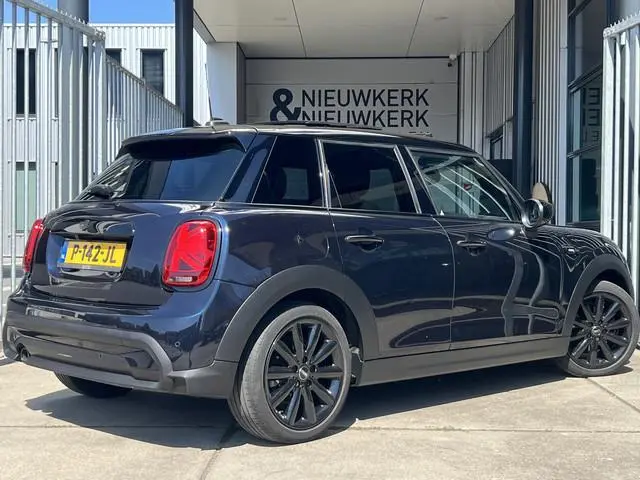 MINI 5-Deurs 1.5 Cooper Camden Plus Edition | AUTOMAAT | SCHUIF/KANTELDAK | CAMERA | CARPLAY | NAVI...