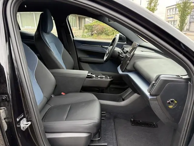 Volvo EX30